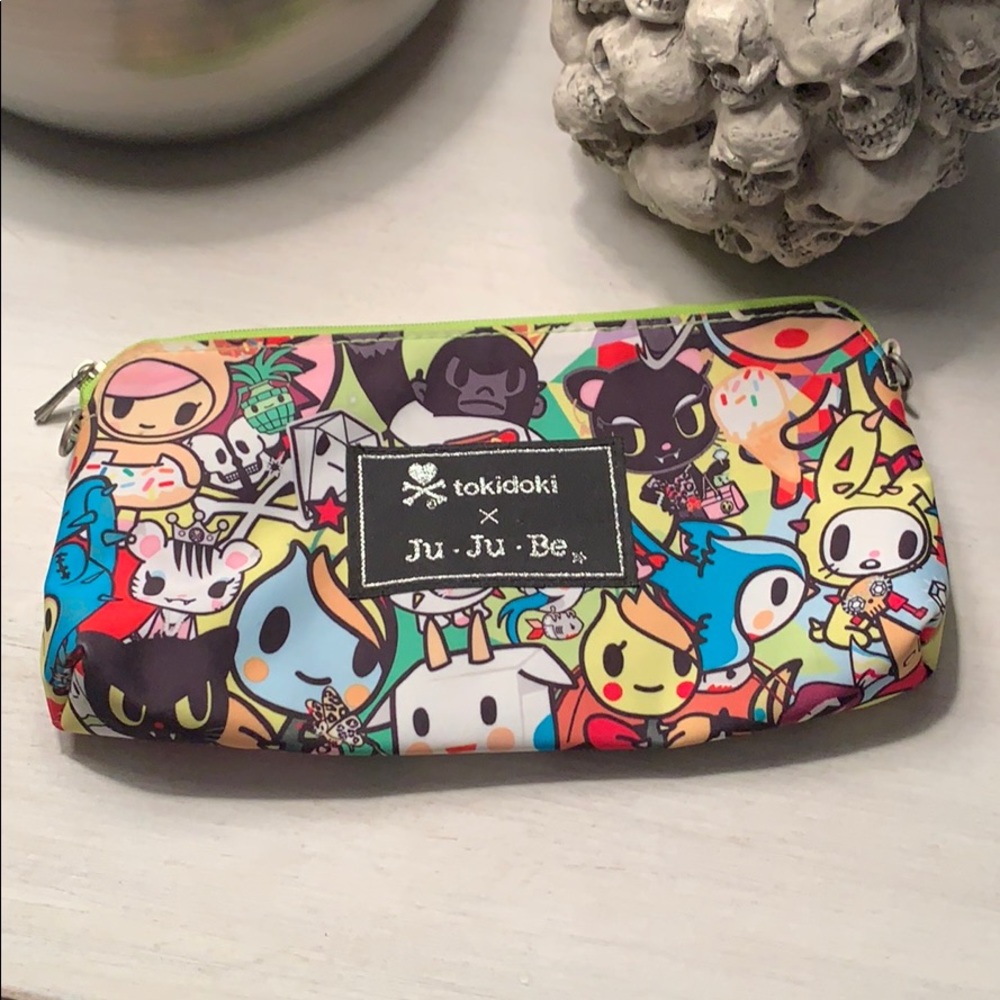 EUC tokidoki x JuJuBe medium be set piece